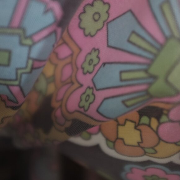 COPY - COPY - Smiffys Colorful Bohemian floral parsley blouse neck tie 1X - Picture 5 of 6